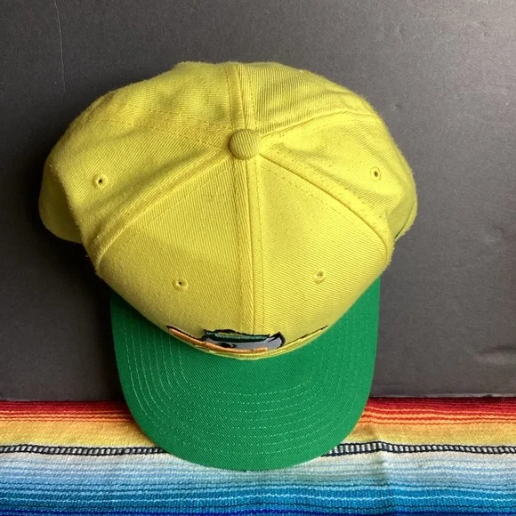 Nike classic 99 Oregon ducks SnapBack hat - Picture 2 of 11